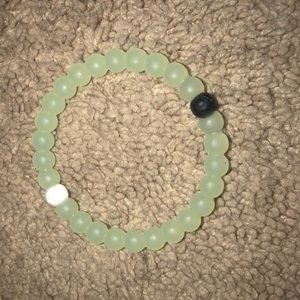 green lokai